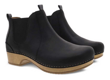 Load image into Gallery viewer, Becka Black Oiled Pull-Up