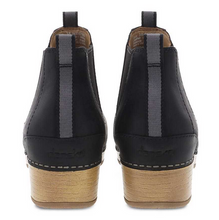 Load image into Gallery viewer, Becka Black Oiled Pull-Up