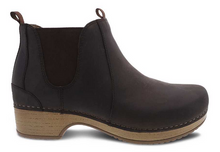 Load image into Gallery viewer, Becka Oiled Brown Pull-Up