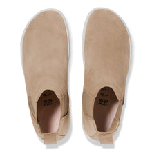 Load image into Gallery viewer, Bend Chelsea Taupe Suede Leather