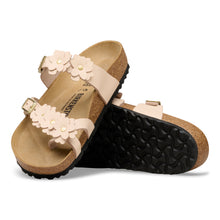 Load image into Gallery viewer, Mayari Flowers Light Rose Leather