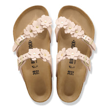 Load image into Gallery viewer, Mayari Flowers Light Rose Leather