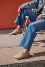Load image into Gallery viewer, Boston Shearling Taupe Suede