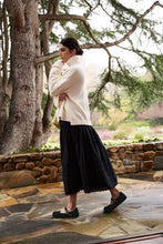 Load image into Gallery viewer, Mantova Black Suede Leather