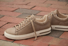 Load image into Gallery viewer, Bend Tobacco Brown Oiled Leather