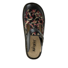 Load image into Gallery viewer, Classic Clog Handicraft