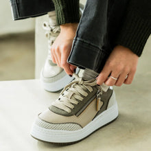 Load image into Gallery viewer, Averie Houndstooth Grey