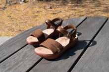 Load image into Gallery viewer, Blinda Pecan Sandal