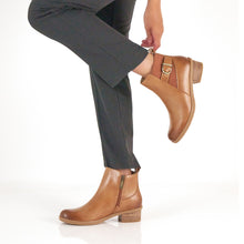 Load image into Gallery viewer, Deedee Tan Waterproof Boot