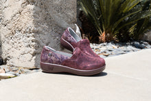 Load image into Gallery viewer, Keli Glimmer Burgundy