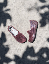 Load image into Gallery viewer, Keli Glimmer Burgundy
