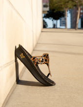 Load image into Gallery viewer, Kennedi Granimal Sandal