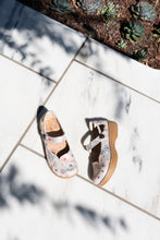 Load image into Gallery viewer, Onika Ethereal Shoe