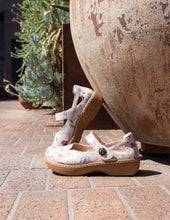 Load image into Gallery viewer, Onika Ethereal Shoe