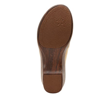 Load image into Gallery viewer, Shilaine Stretch Naturally Sandal