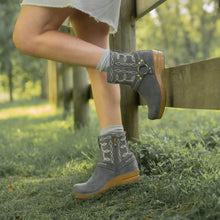 Load image into Gallery viewer, Shiloh Dusty Blue Nubuck