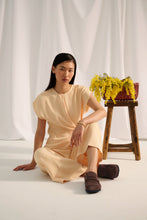 Load image into Gallery viewer, Naples Wrapped Women's Carafe Suede Leather